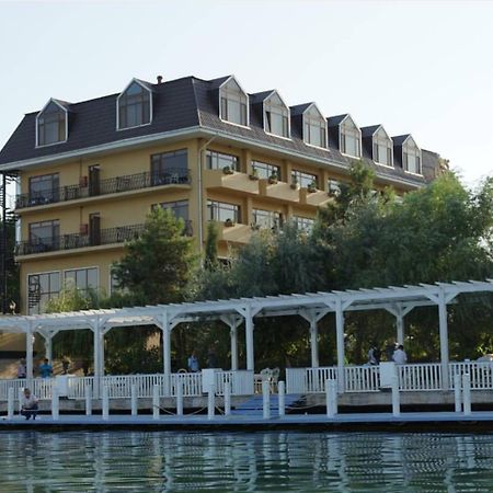 River Side Hotel Mingeczaur Zewnętrze zdjęcie