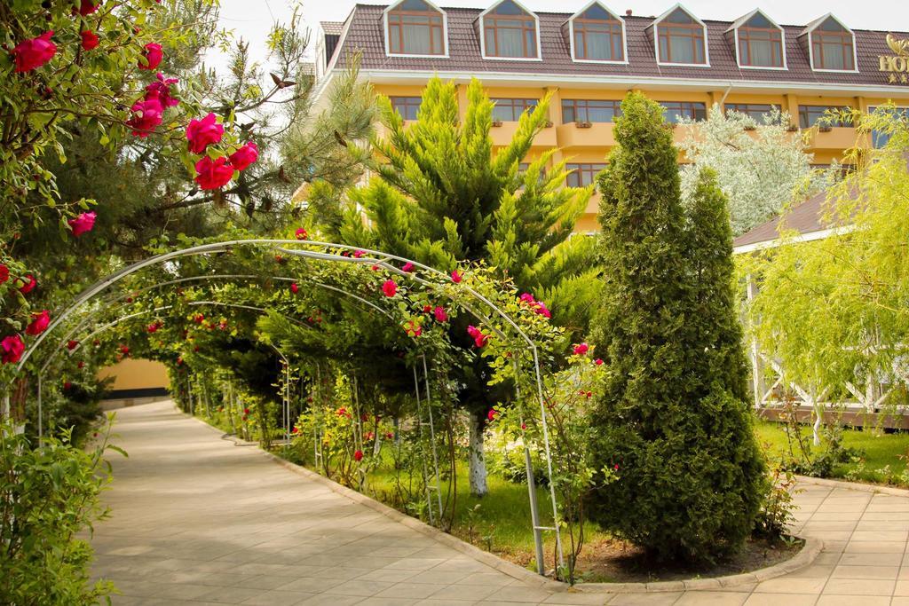 River Side Hotel Mingeczaur Zewnętrze zdjęcie